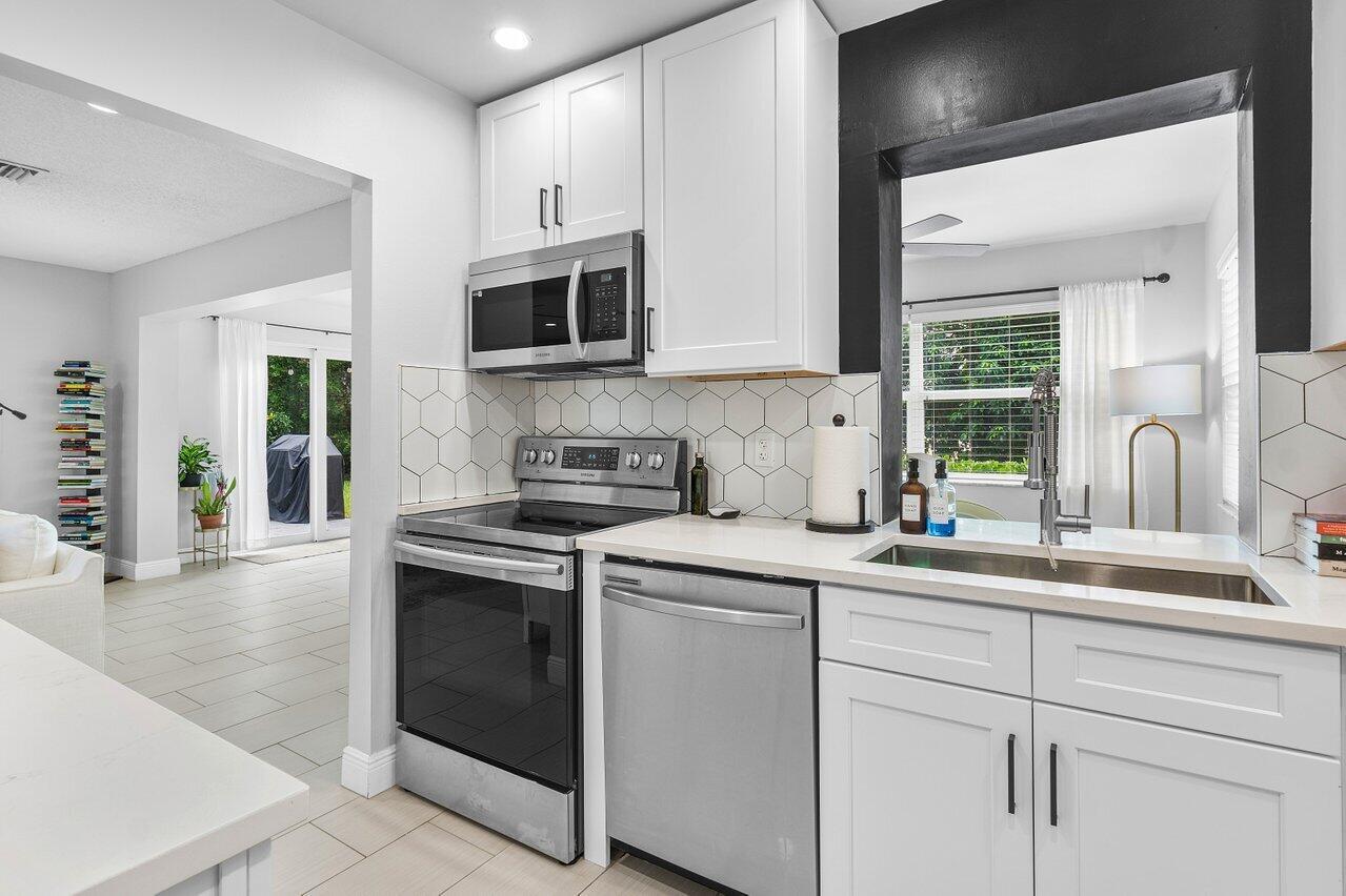 4180 Pine Aire Drive