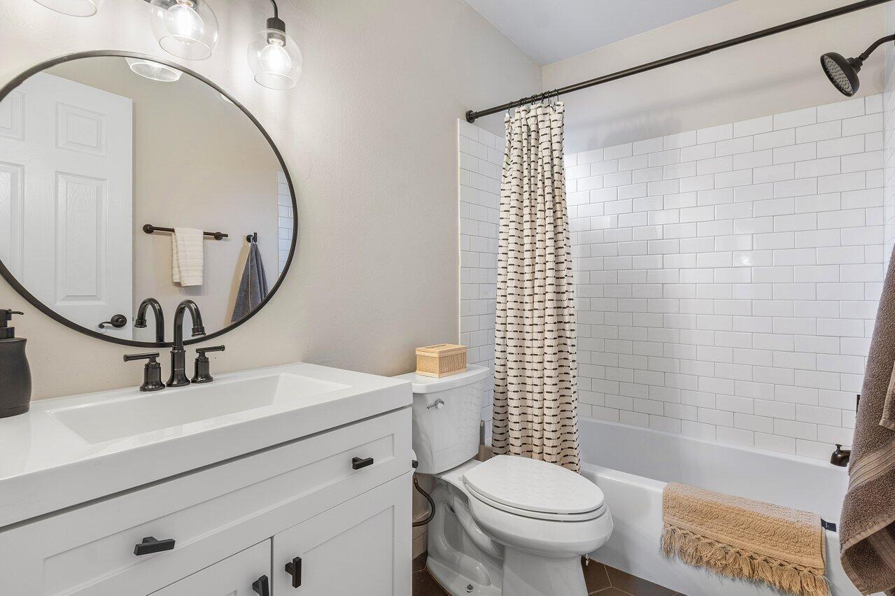 4180 Pine Aire Drive