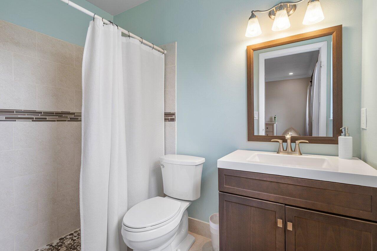 4180 Pine Aire Drive