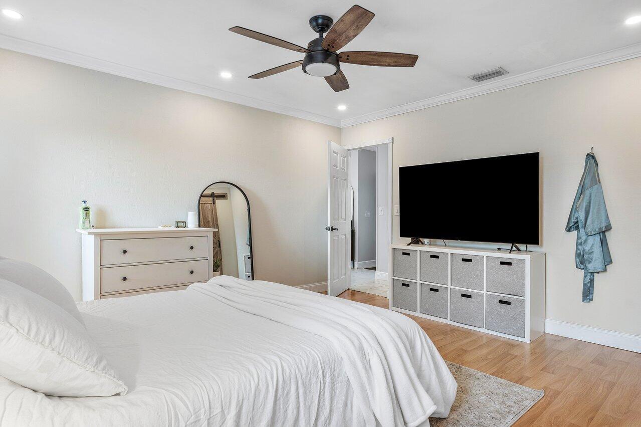 4180 Pine Aire Drive