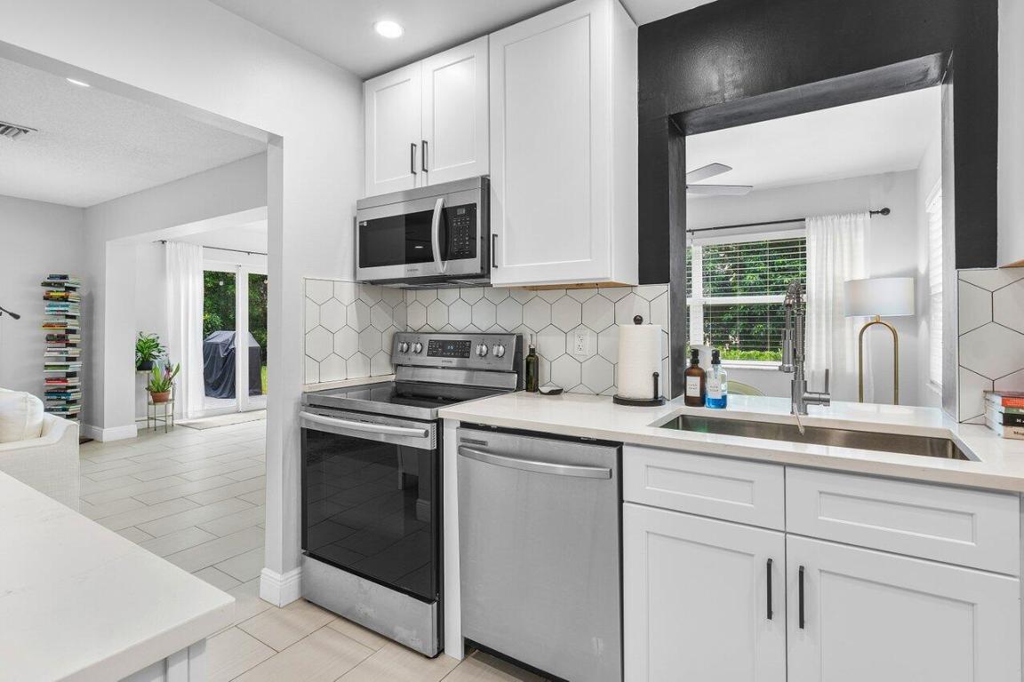 4180 Pine Aire Drive