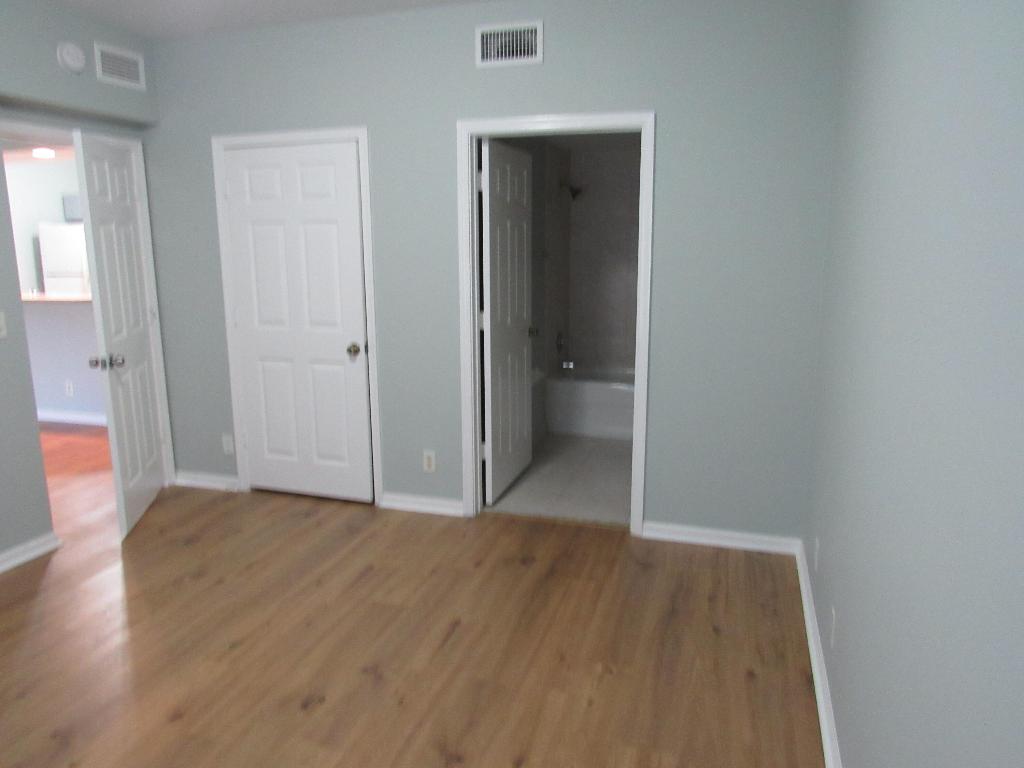 4515 Oak Terrace Drive