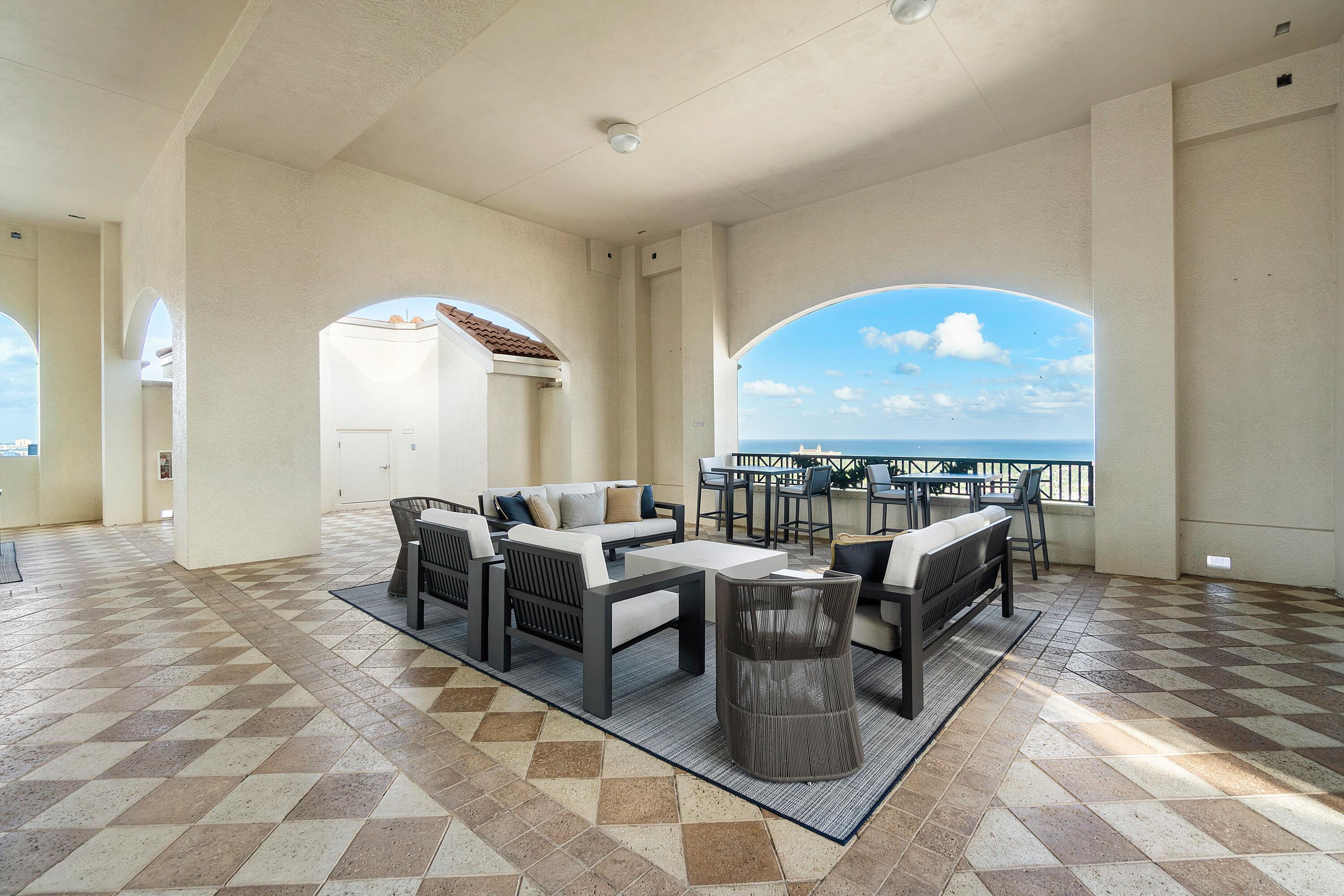 701 S Olive Avenue 1204