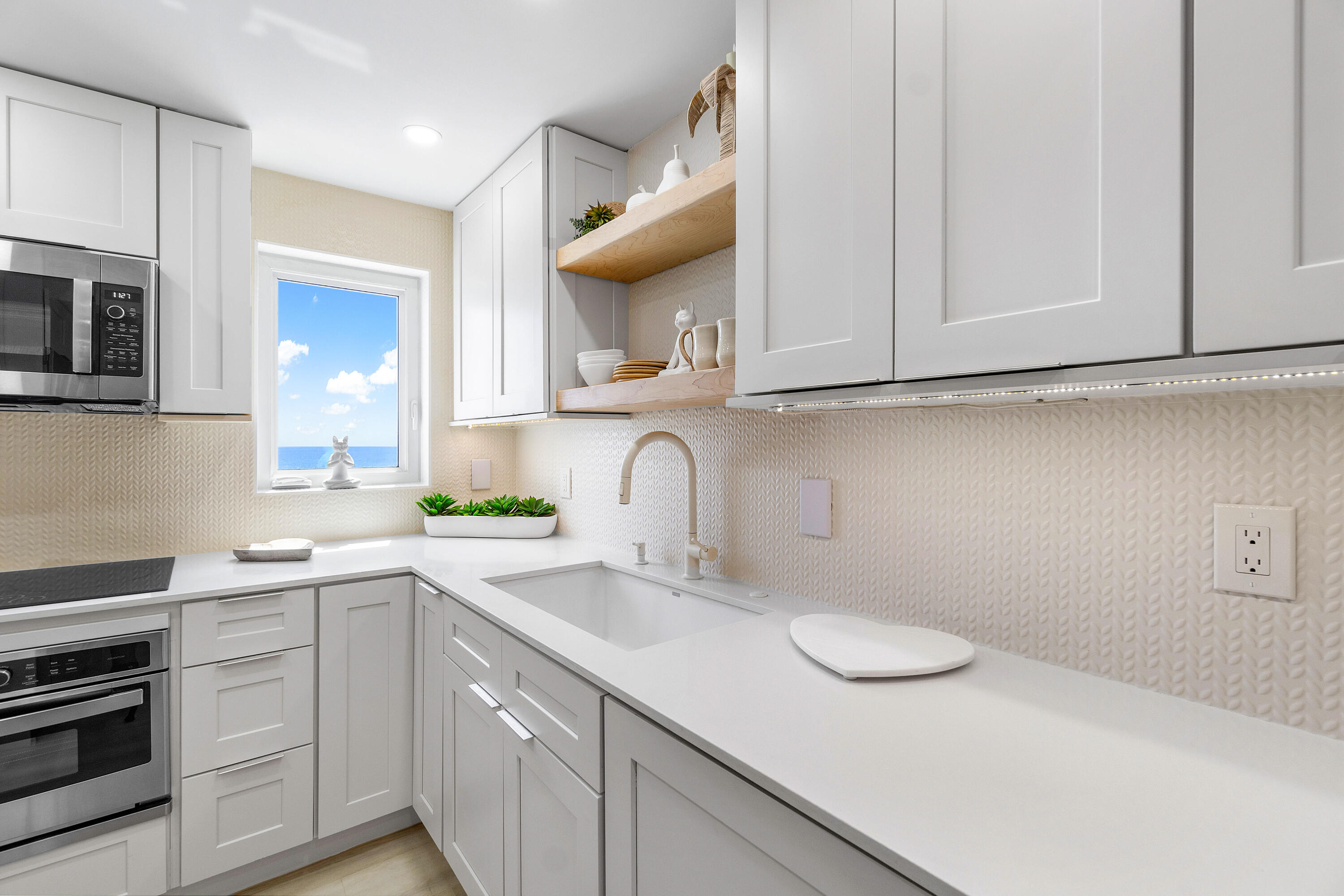 4511 S Ocean Boulevard 907