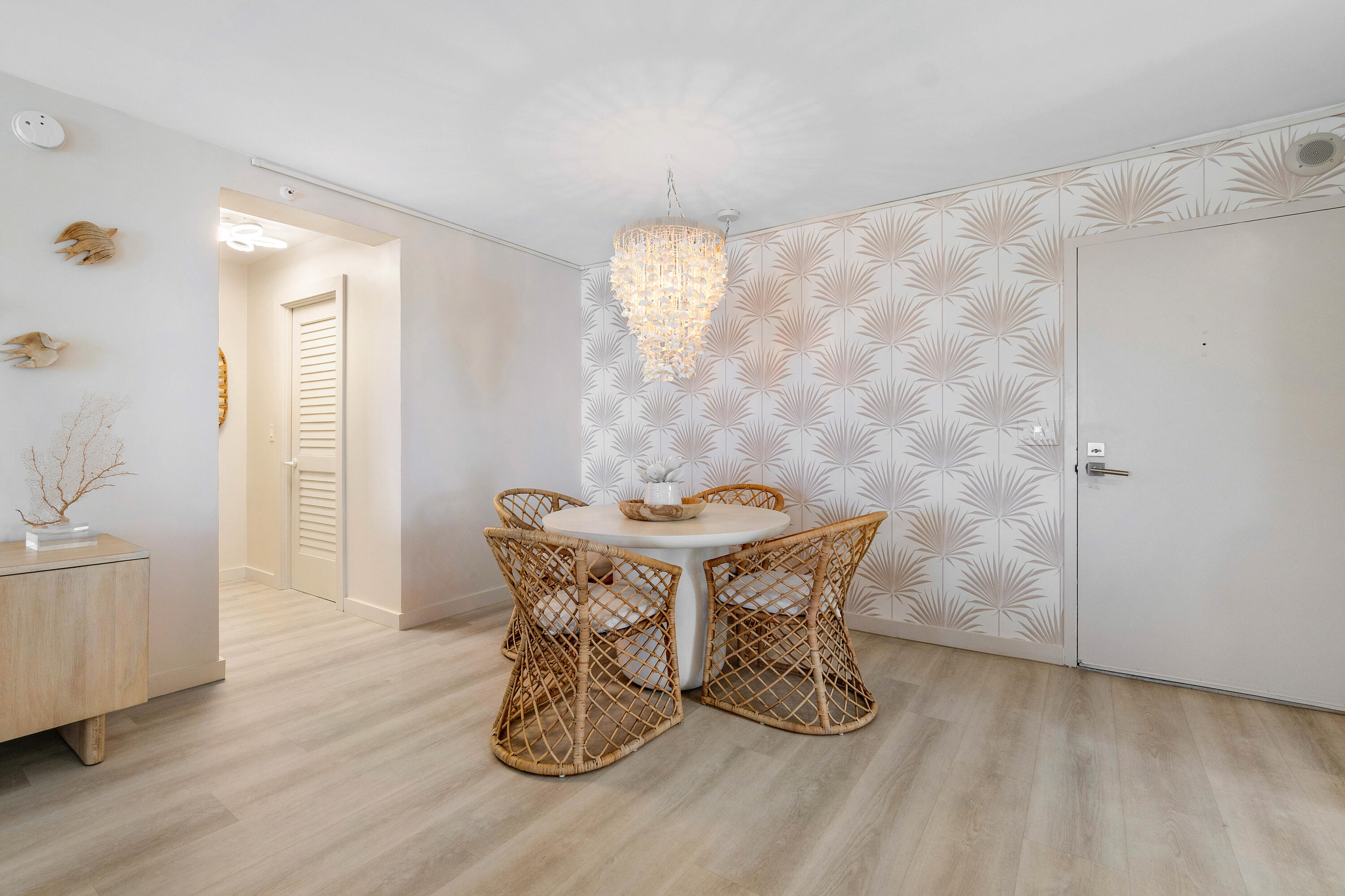 4511 S Ocean Boulevard 907