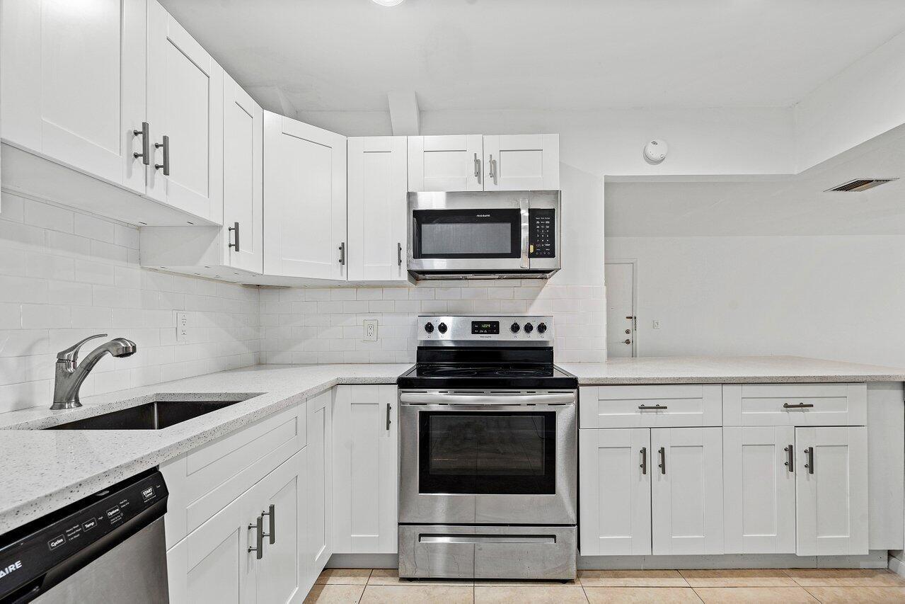 22725 SW 66th Avenue 204