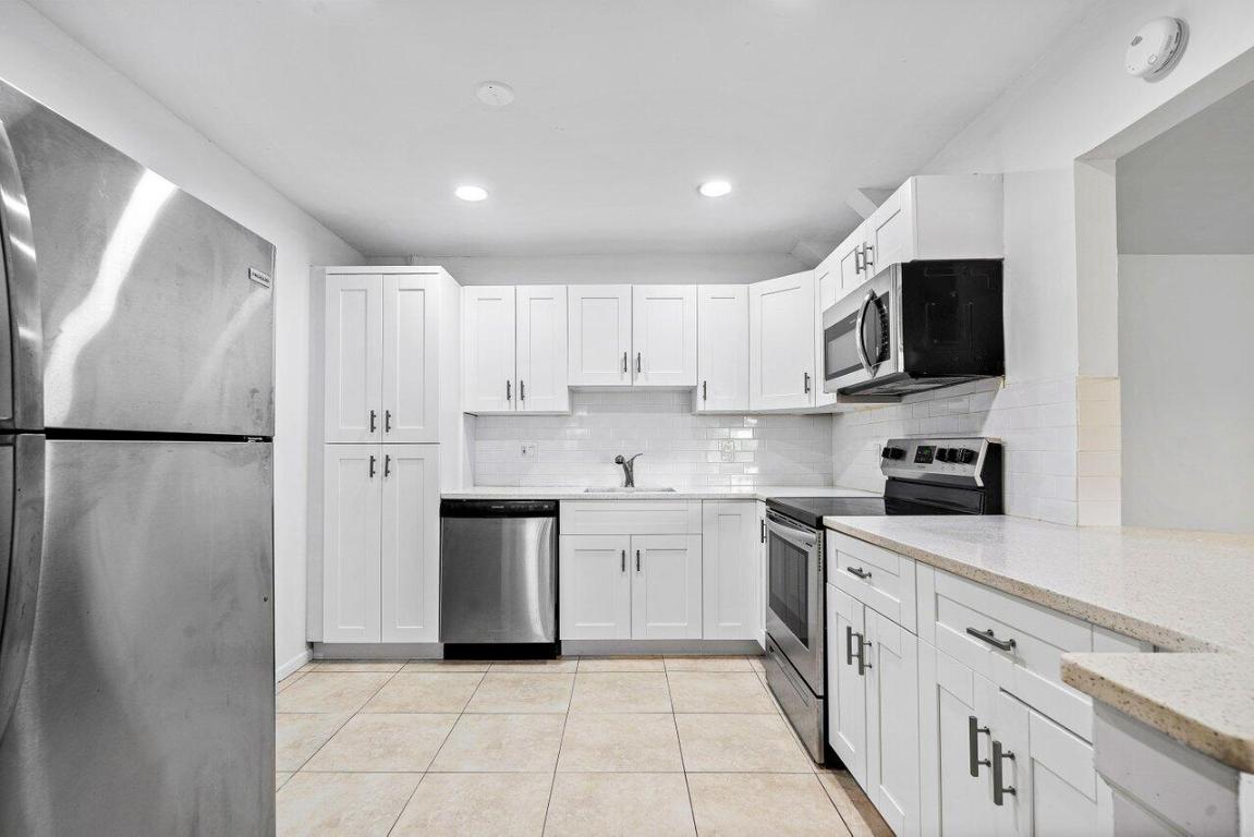 22725 SW 66th Avenue 204