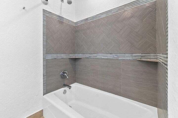653 NW 10th Court