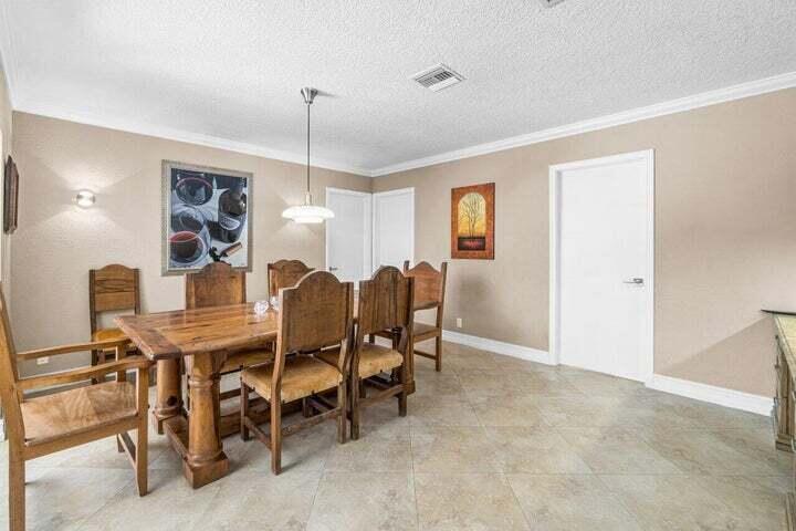 653 NW 10th Court