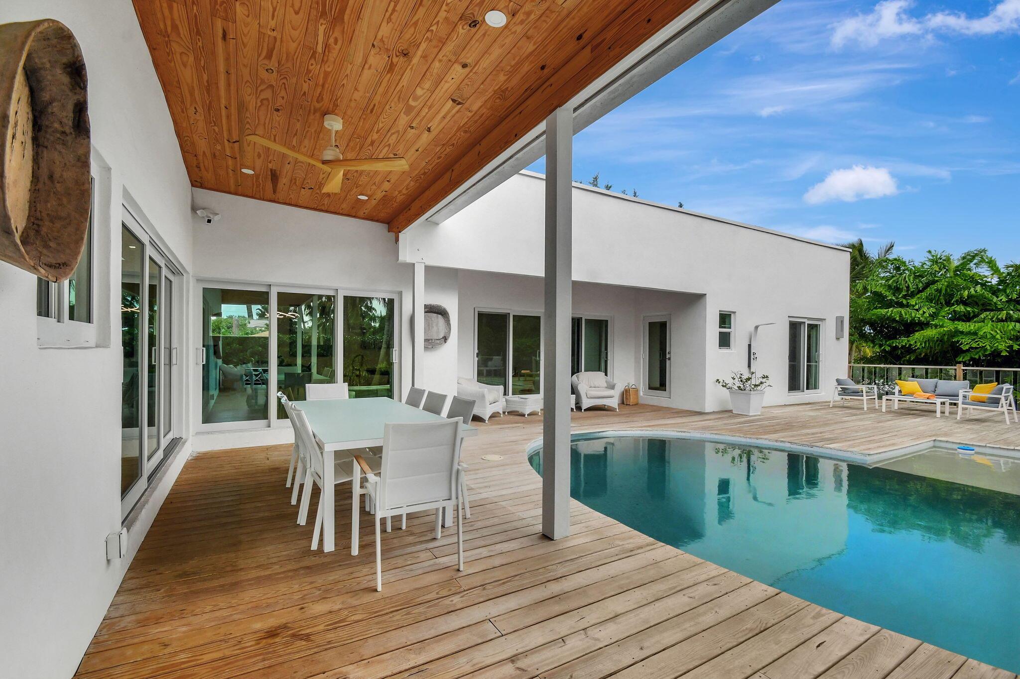 3512 SE 1st Street Boynton Beach 33435