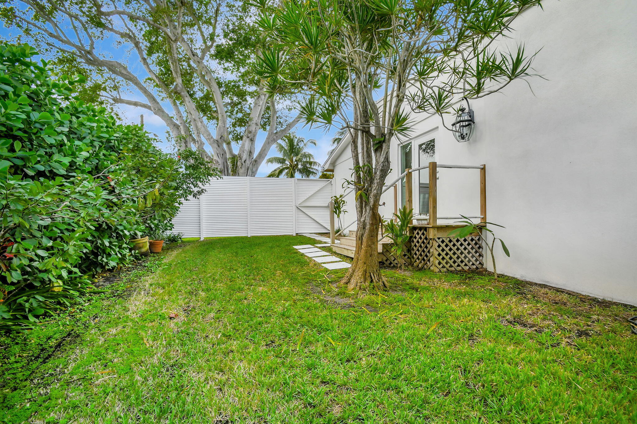 3512 SE 1st Street Boynton Beach 33435