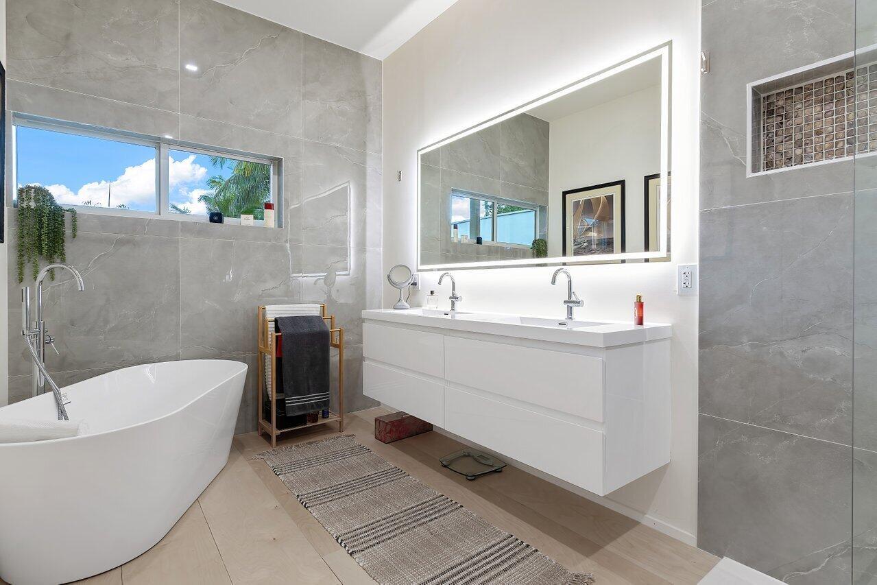 3512 SE 1st Street Boynton Beach 33435