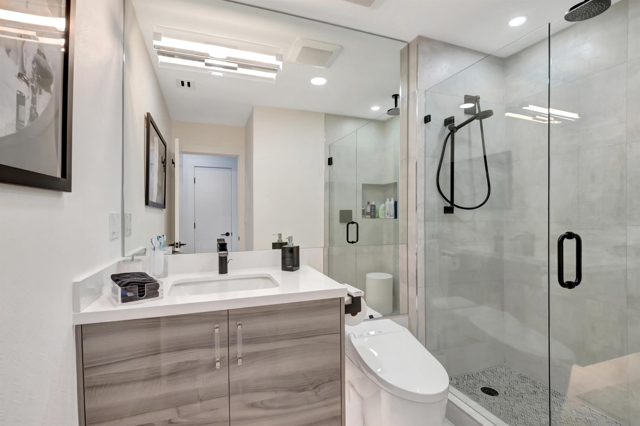 7738 Lakeside 315 Boulevard 315