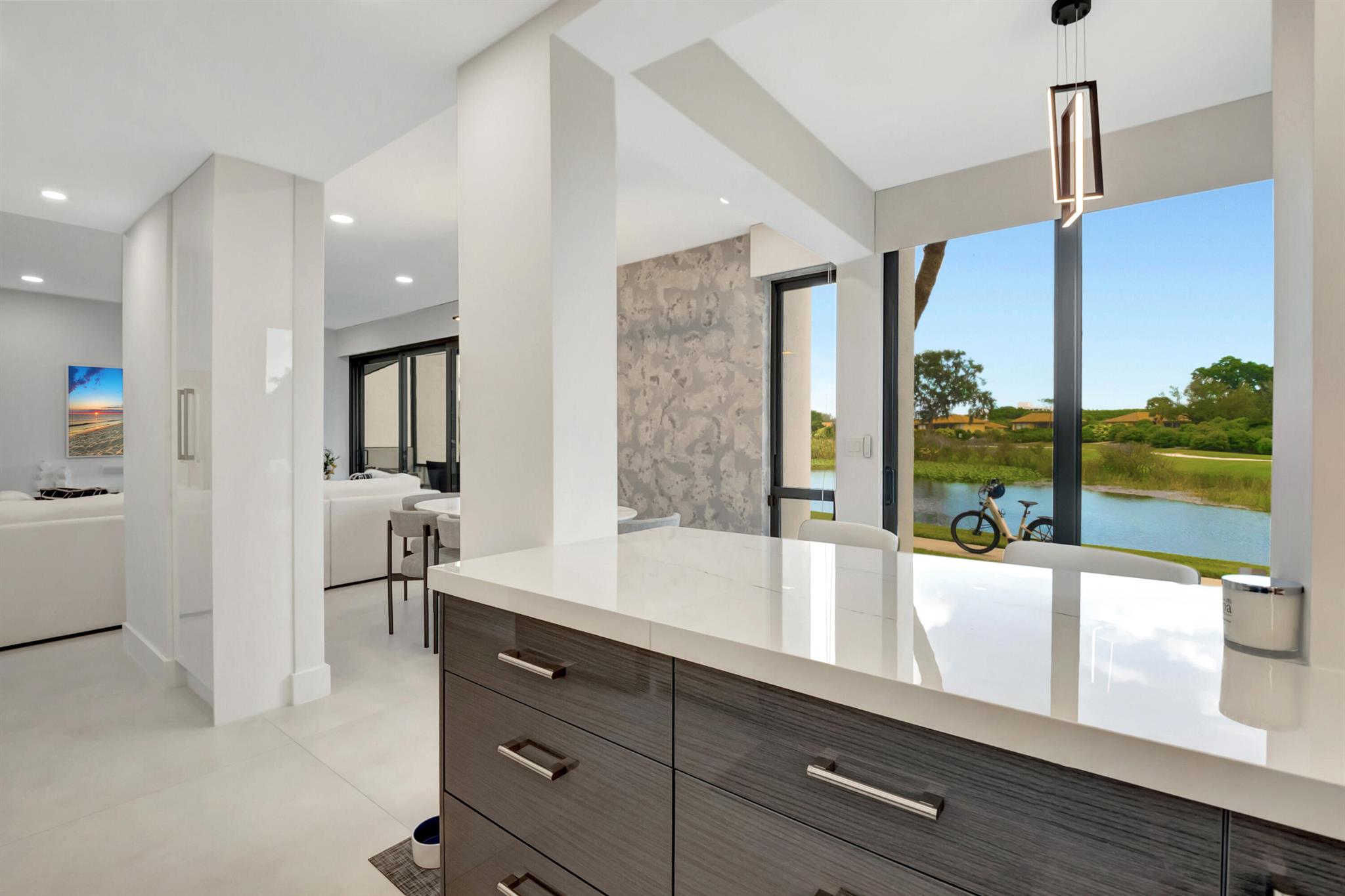 7738 Lakeside 315 Boulevard 315