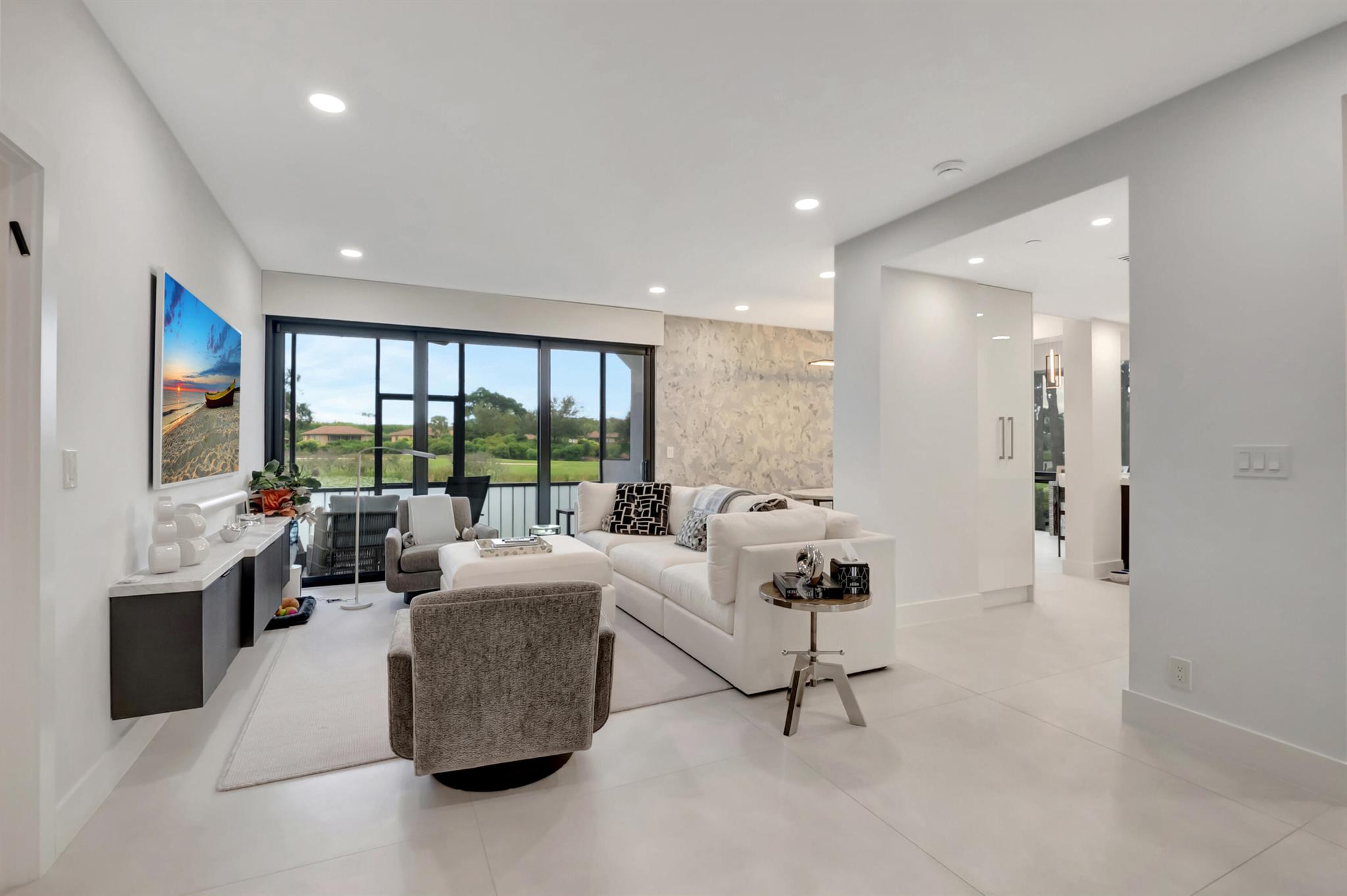 7738 Lakeside 315 Boulevard 315