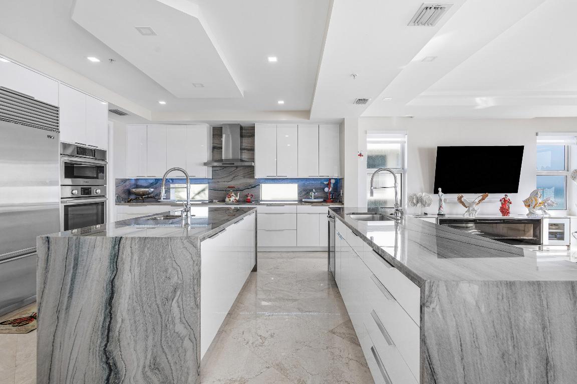 2070 N Ocean Boulevard Ph4