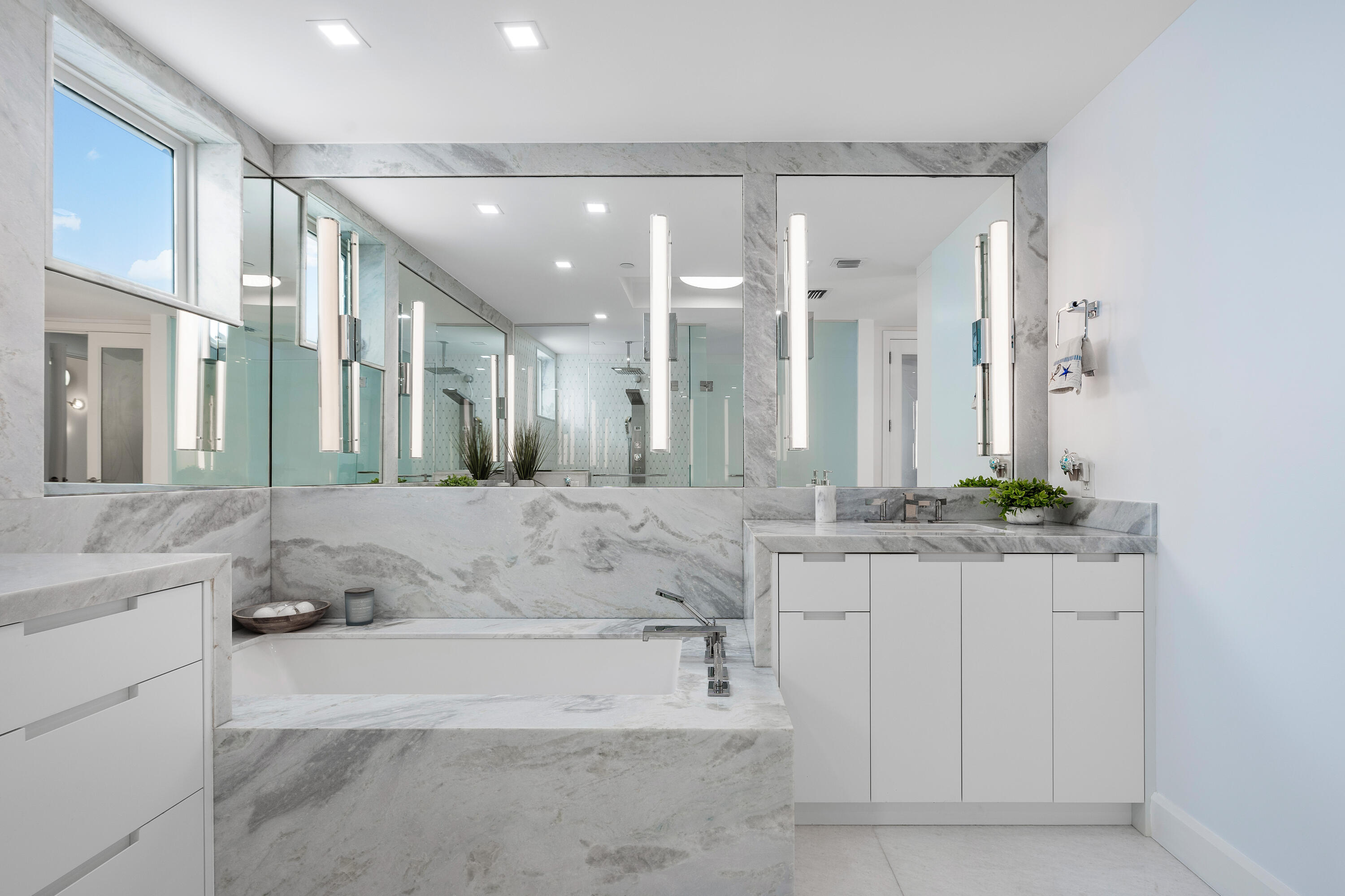 2070 N Ocean Boulevard Ph4