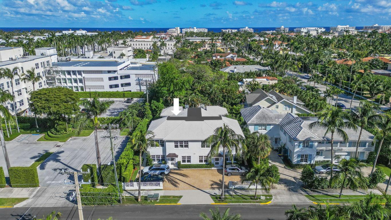 311 Cocoanut Row 101