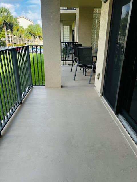 1201 Seafarer Circle 204