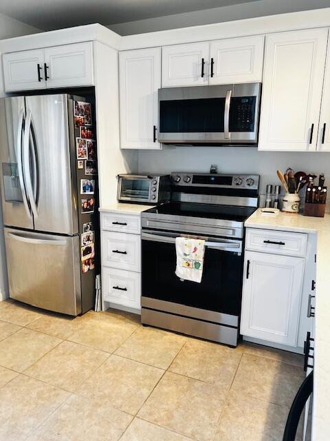 1201 Seafarer Circle 204