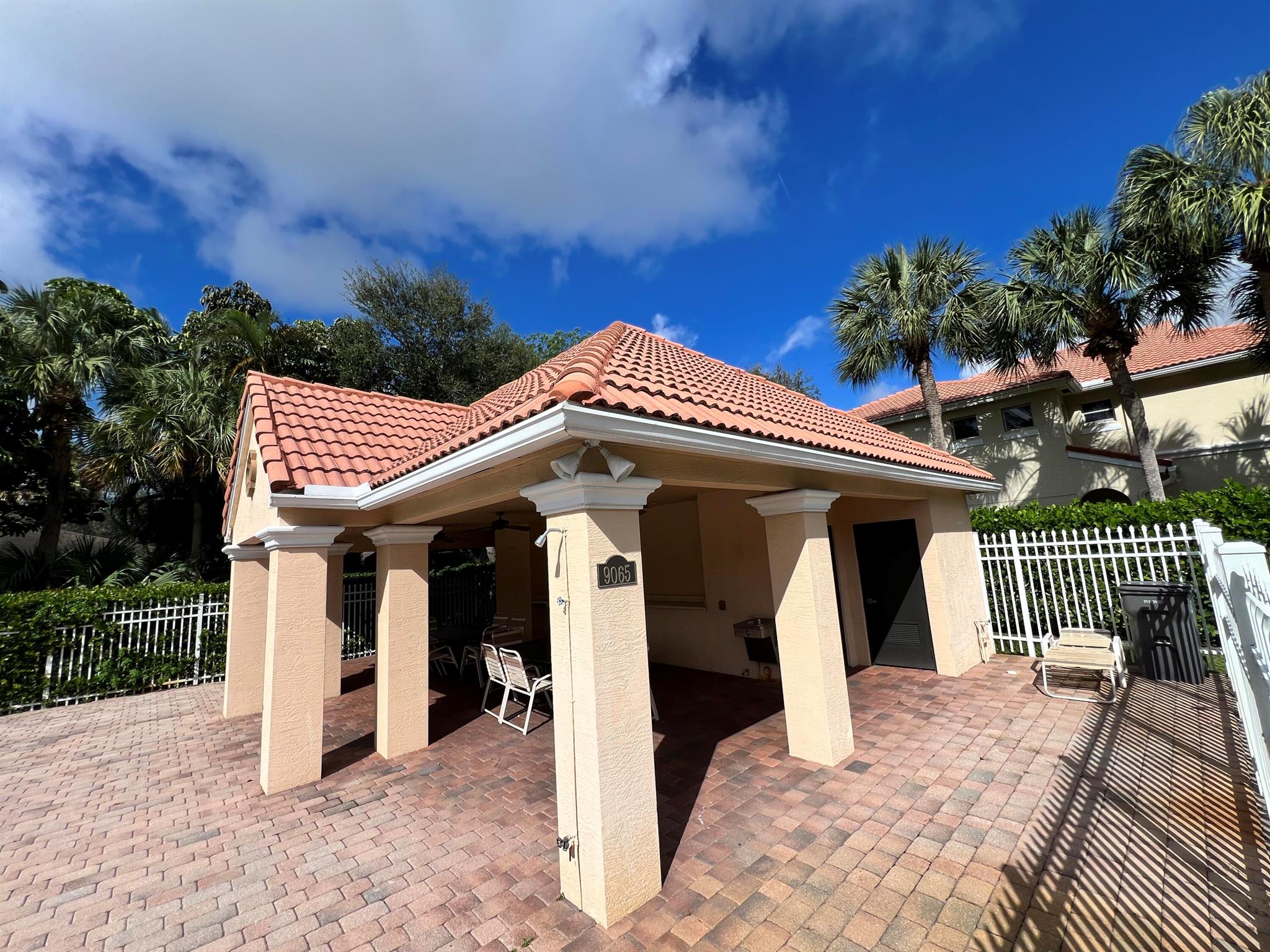 9120 Villa Palma Lane