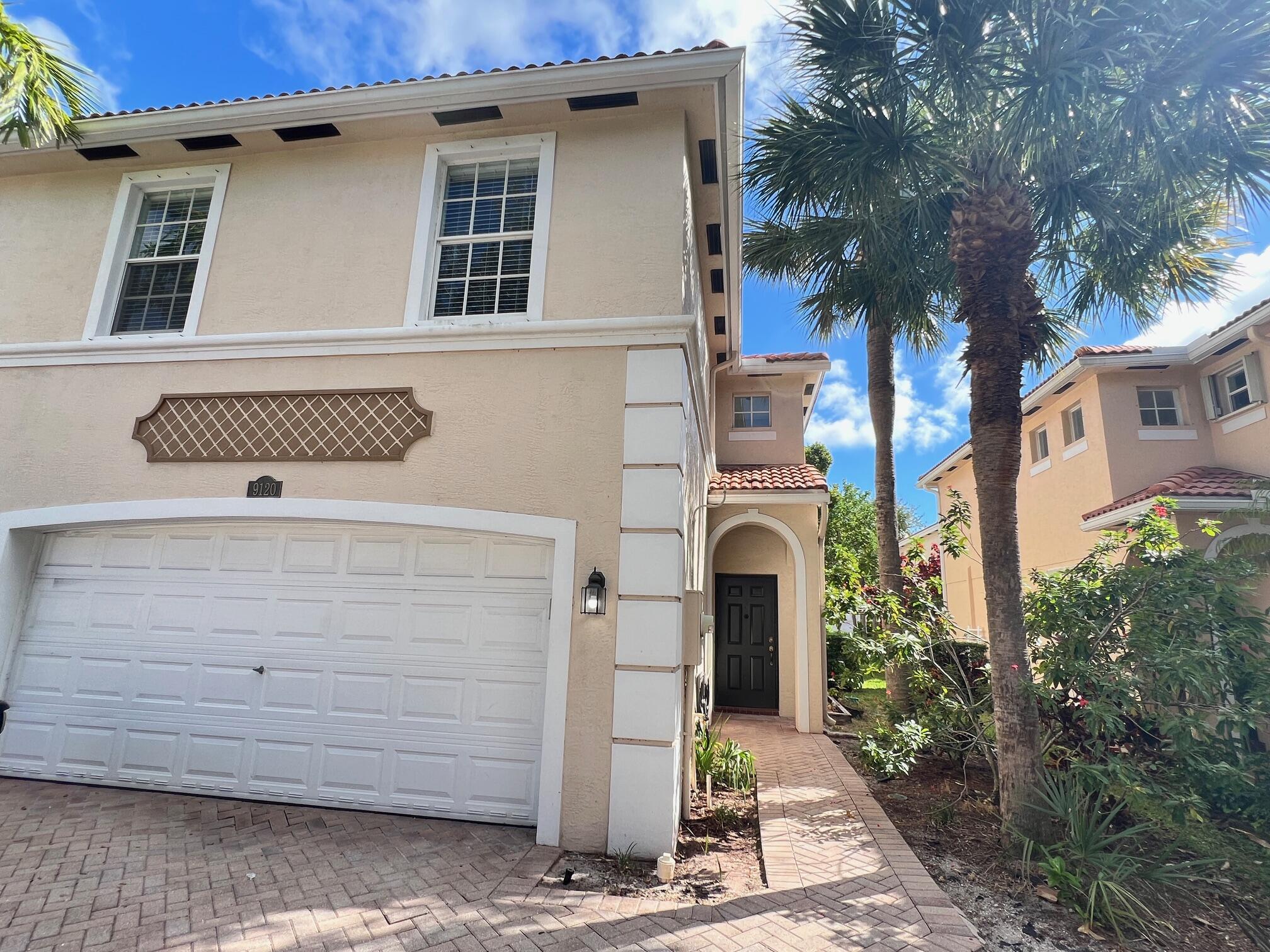 9120 Villa Palma Lane