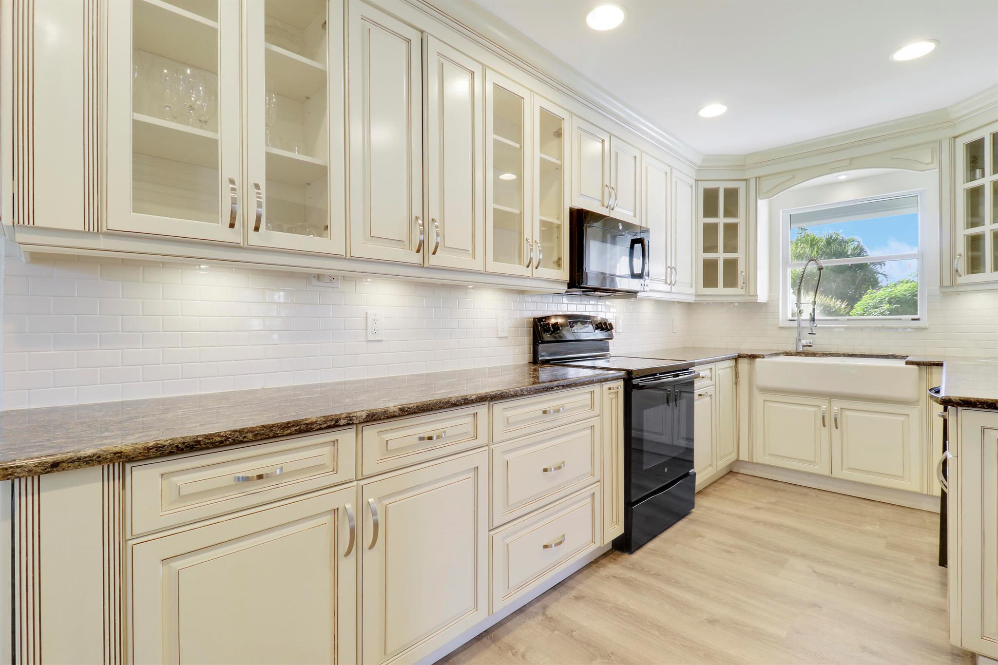 13565 Whispering Lakes Lane