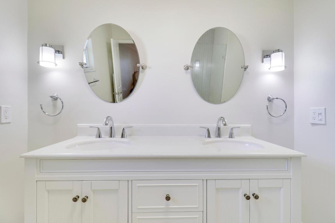 13565 Whispering Lakes Lane