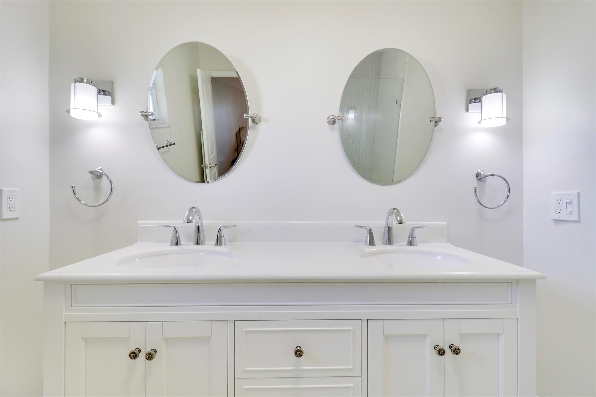 13565 Whispering Lakes Lane