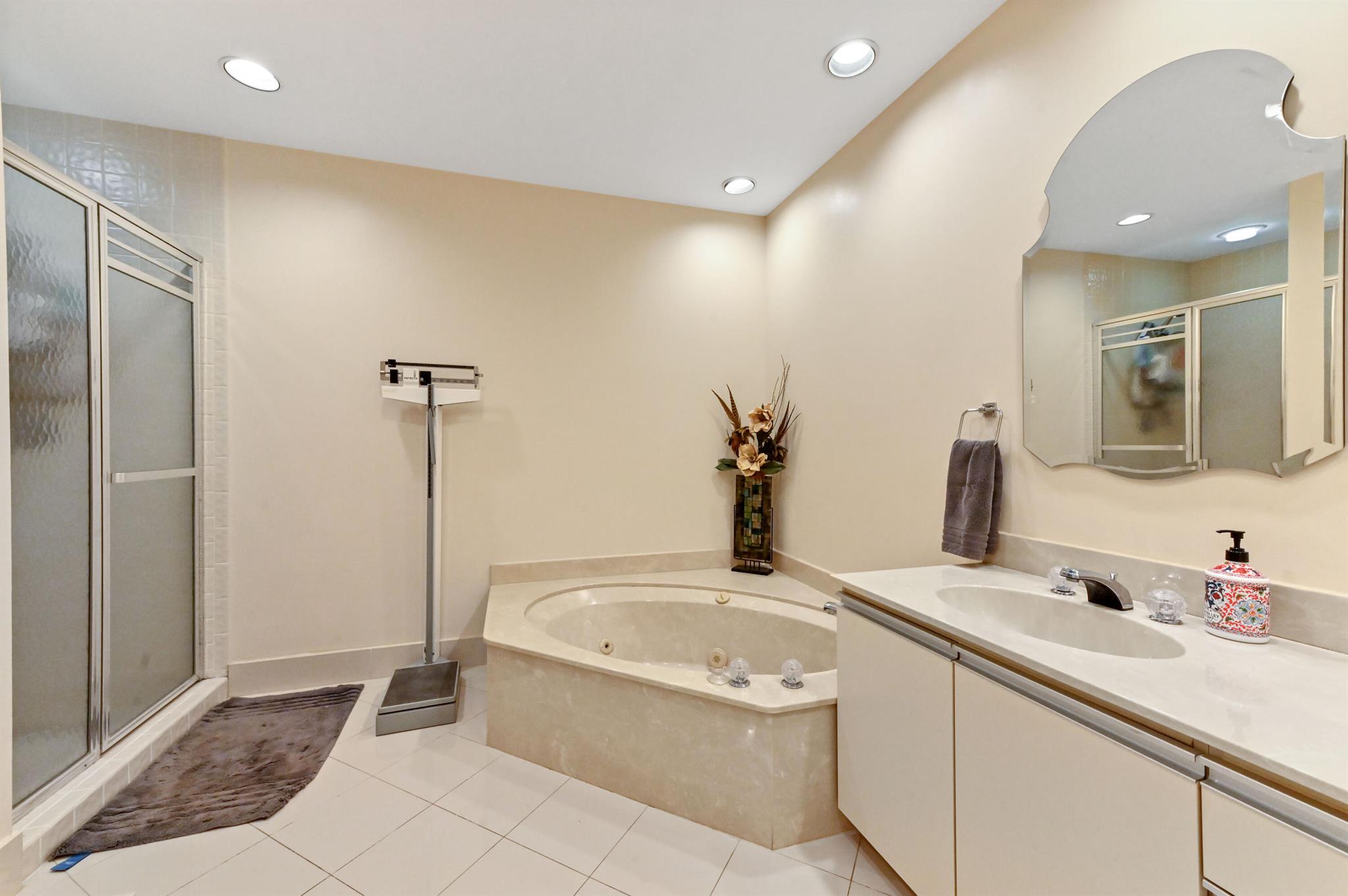 4665 Fountains Drive S