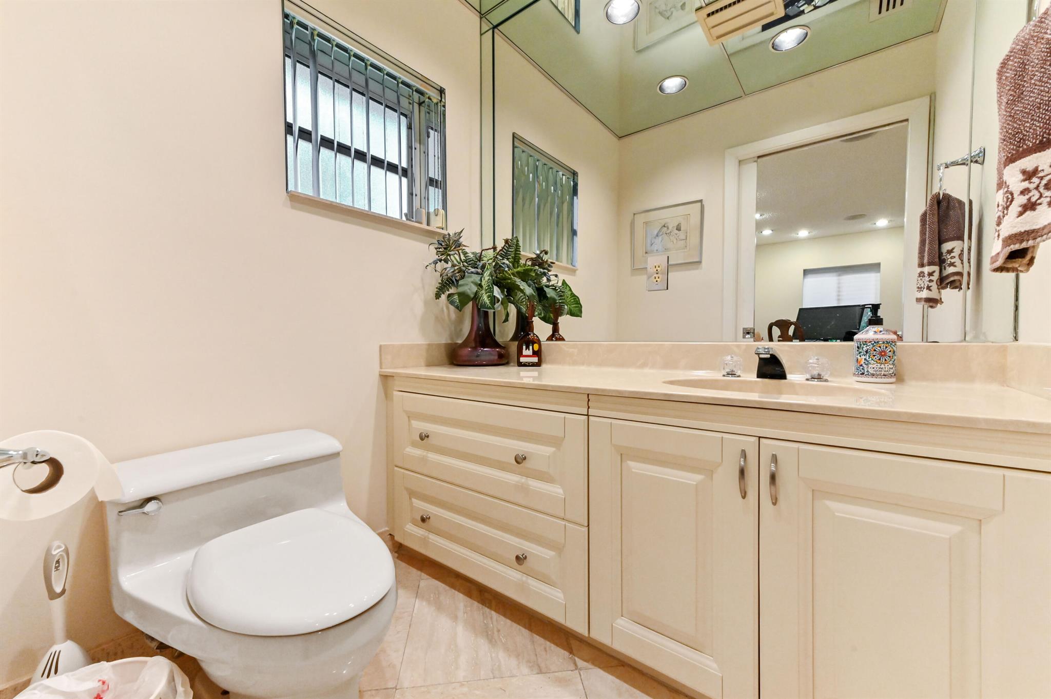 4665 Fountains Drive S