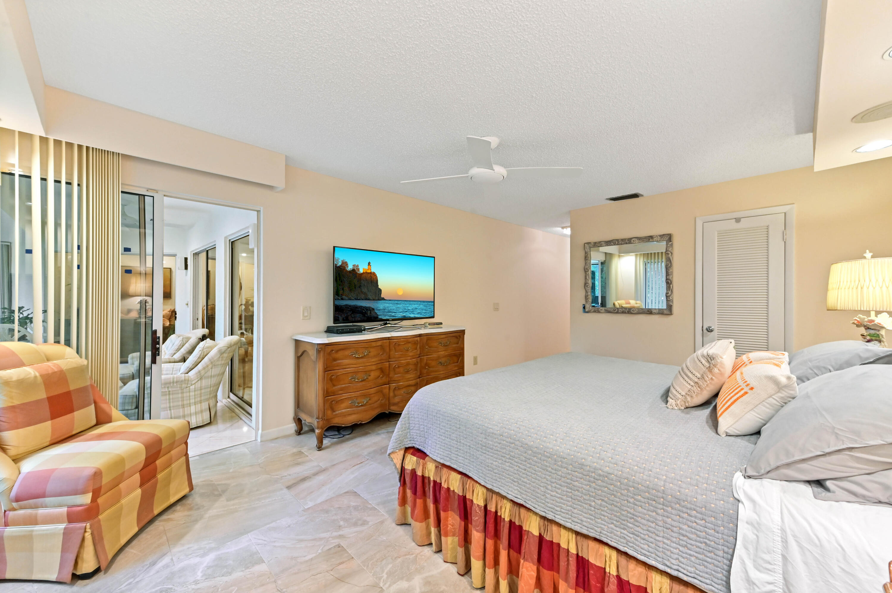 4665 Fountains Drive S