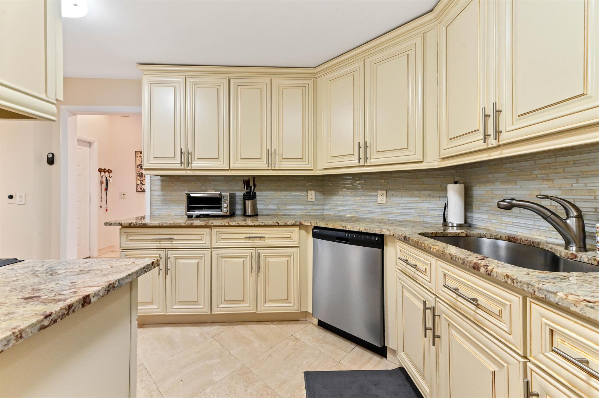 4665 Fountains Drive S