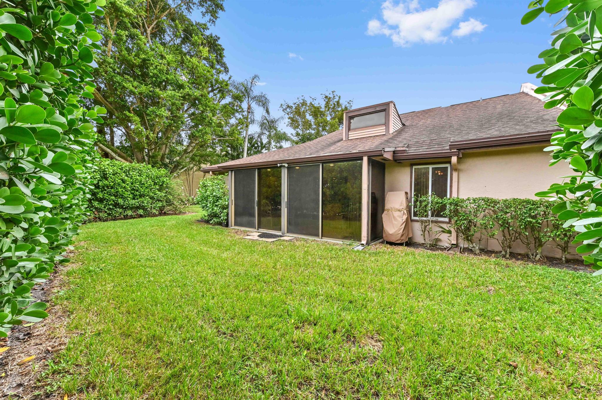 4665 Fountains Drive S