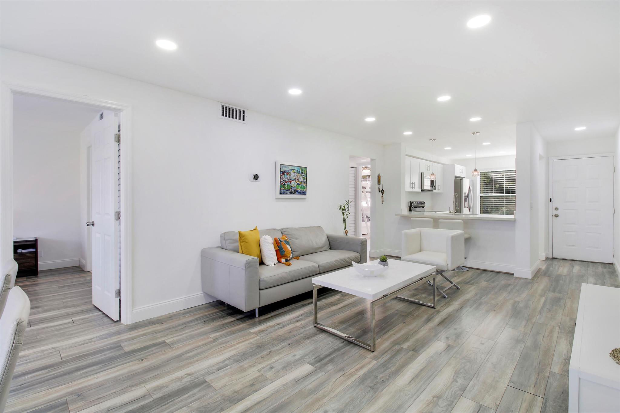 6928 Briarlake Circle 102