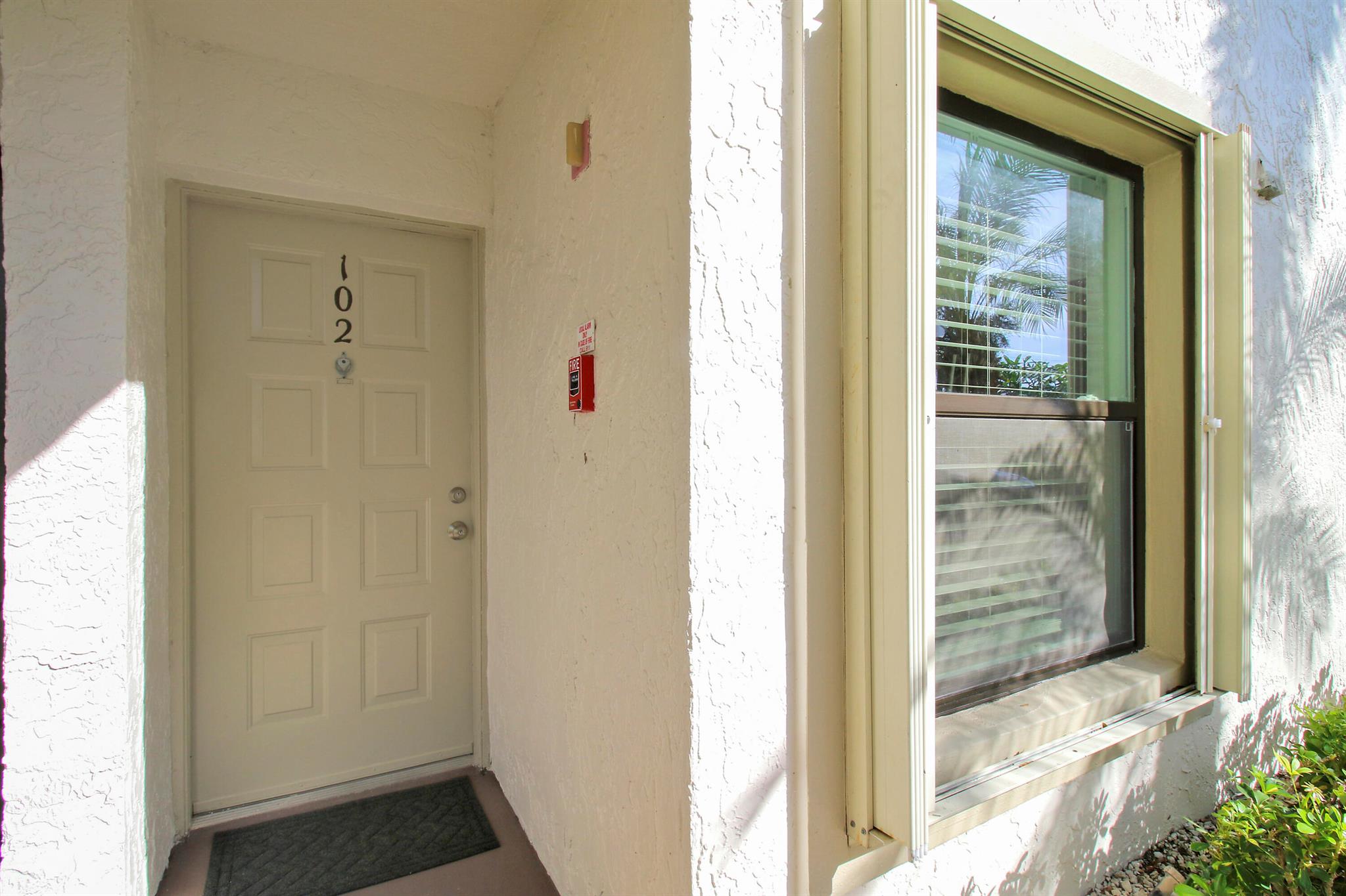 6928 Briarlake Circle 102