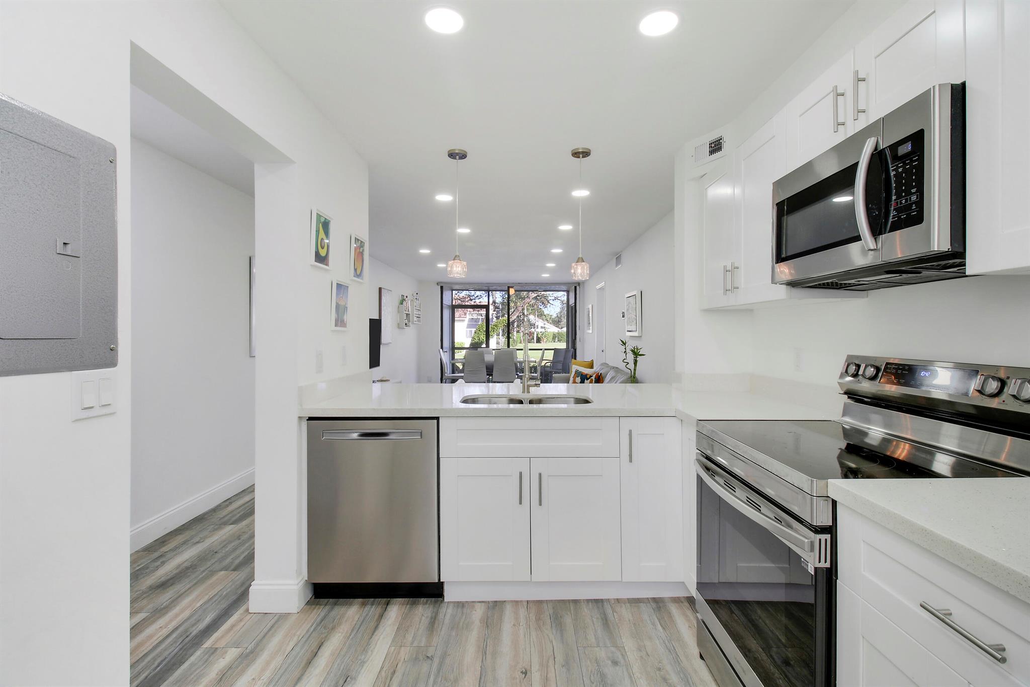 6928 Briarlake Circle 102