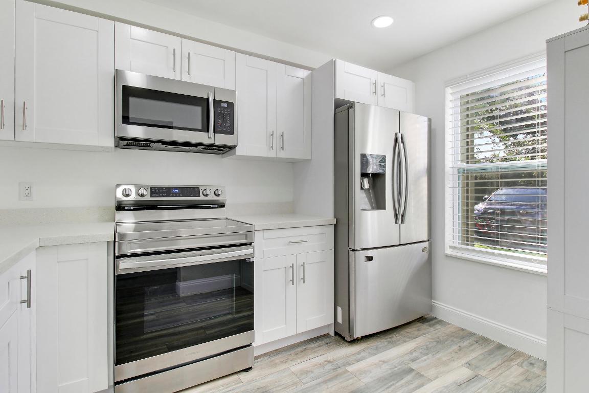 6928 Briarlake Circle 102