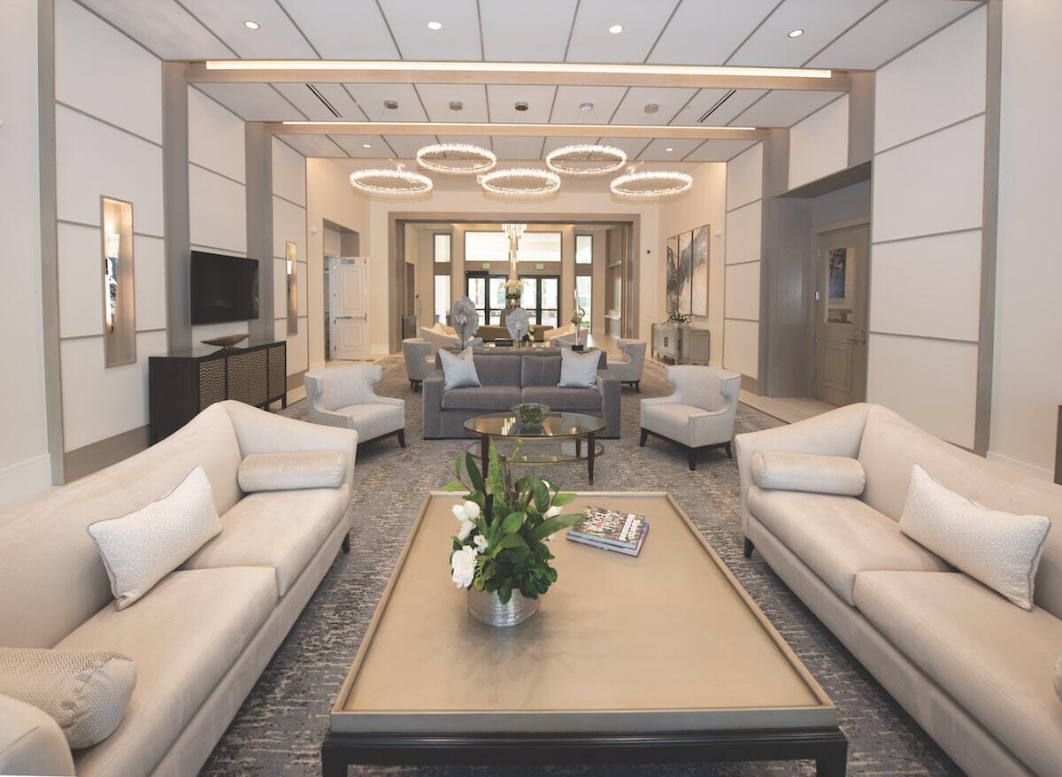 7632 Charing Cross Lane