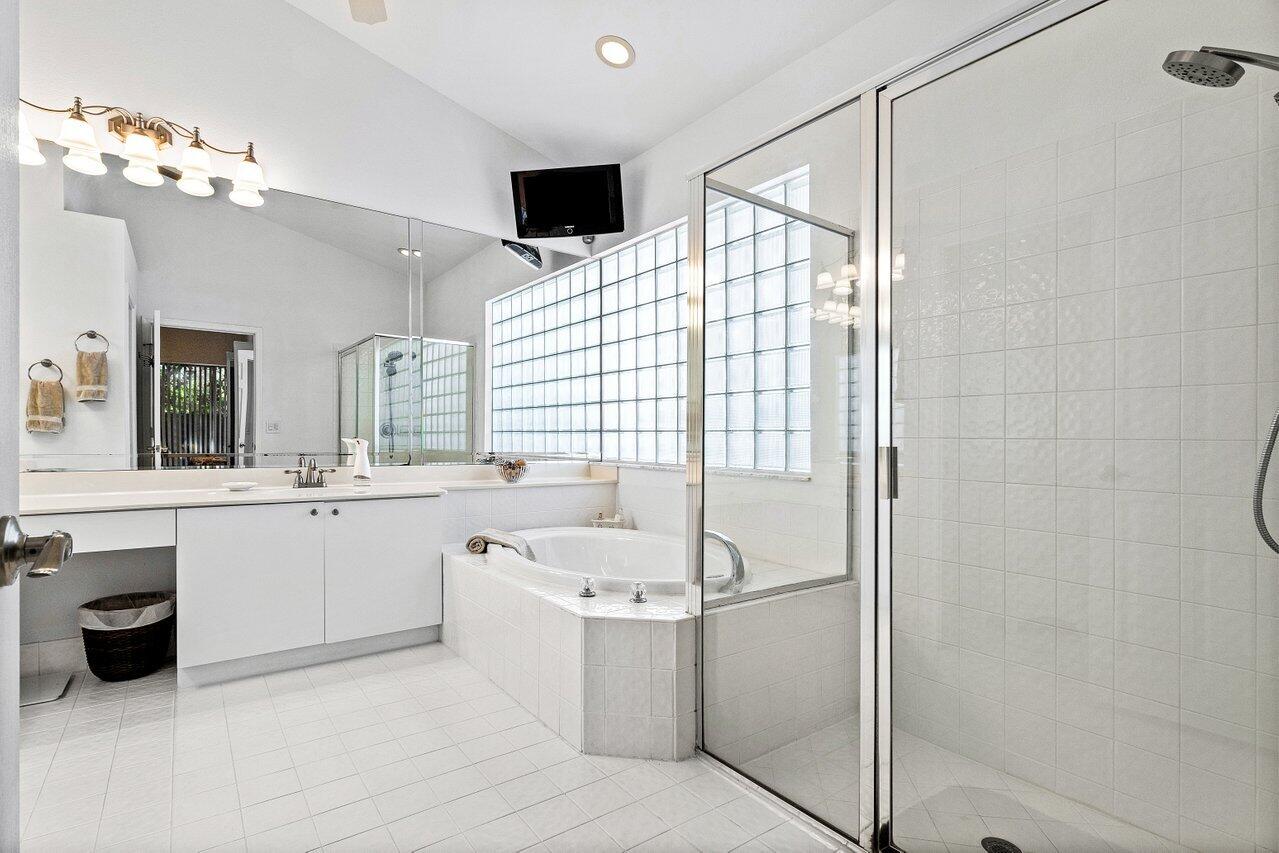 7632 Charing Cross Lane