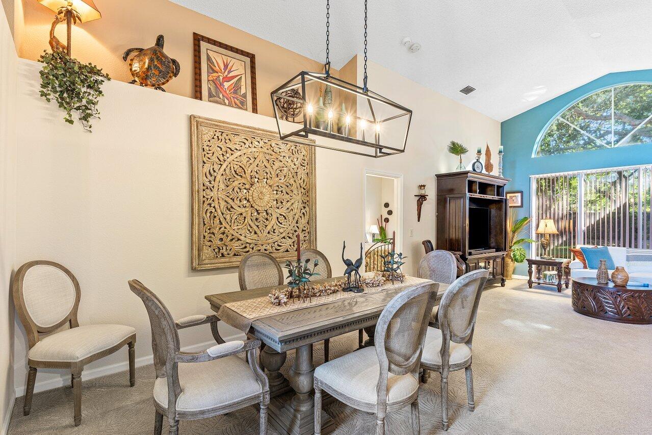 7632 Charing Cross Lane