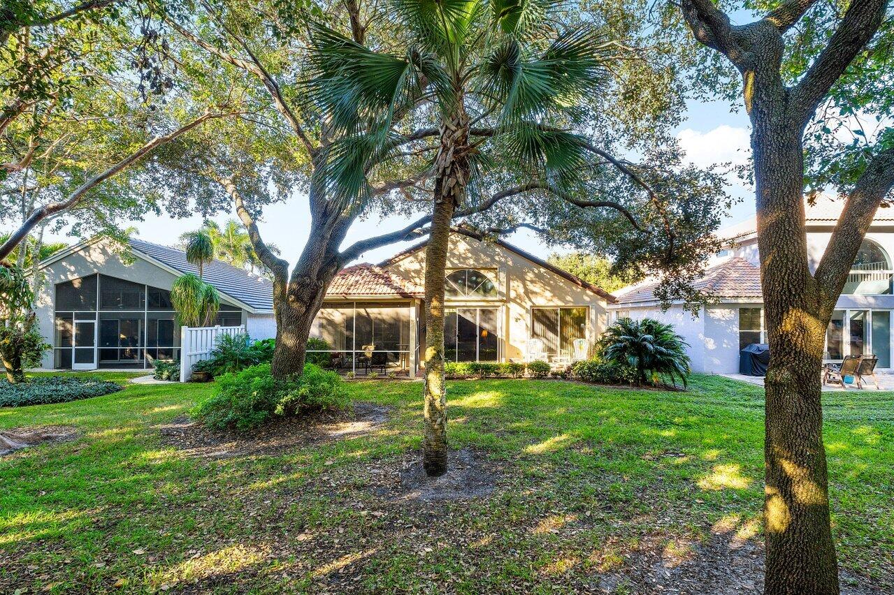 7632 Charing Cross Lane