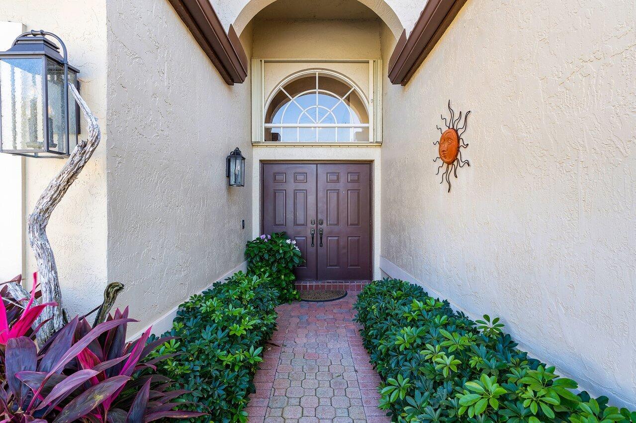 7632 Charing Cross Lane