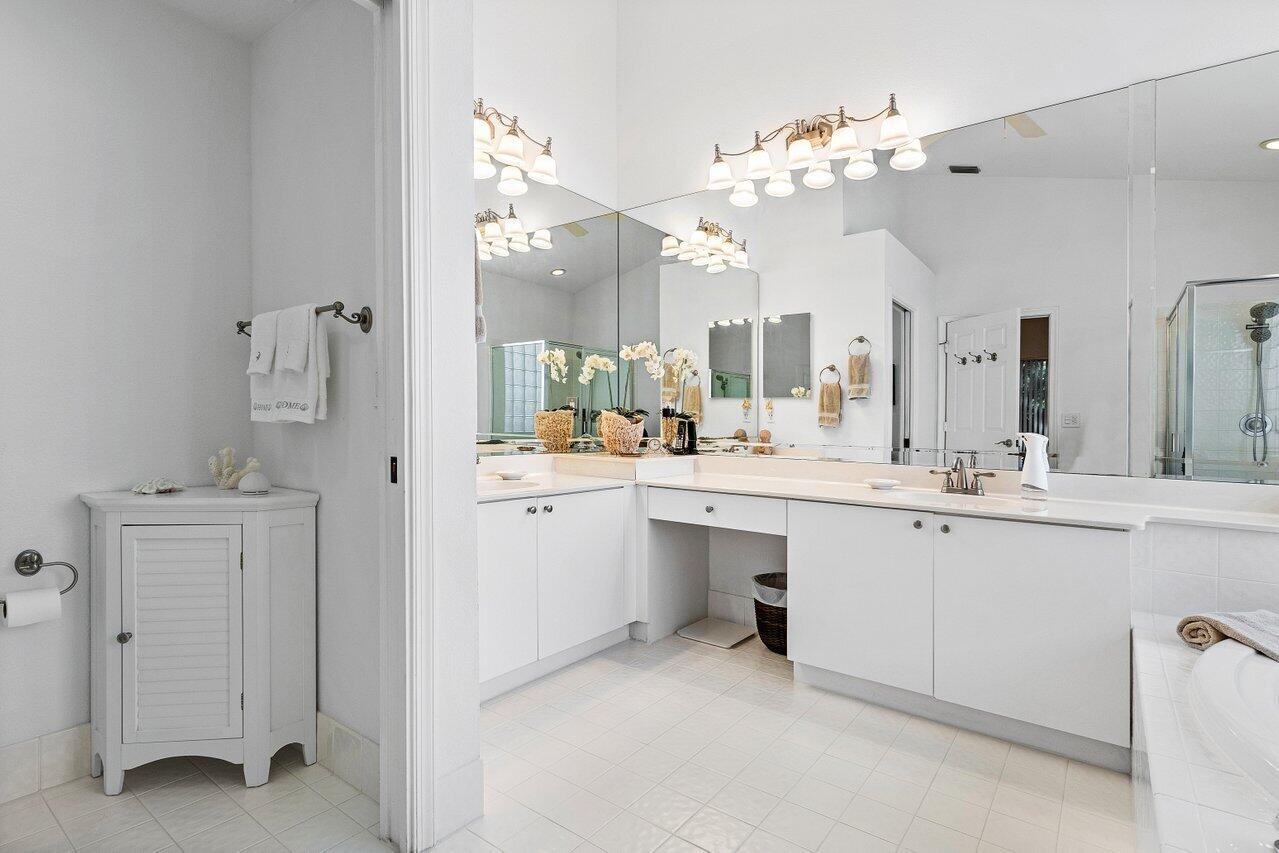 7632 Charing Cross Lane