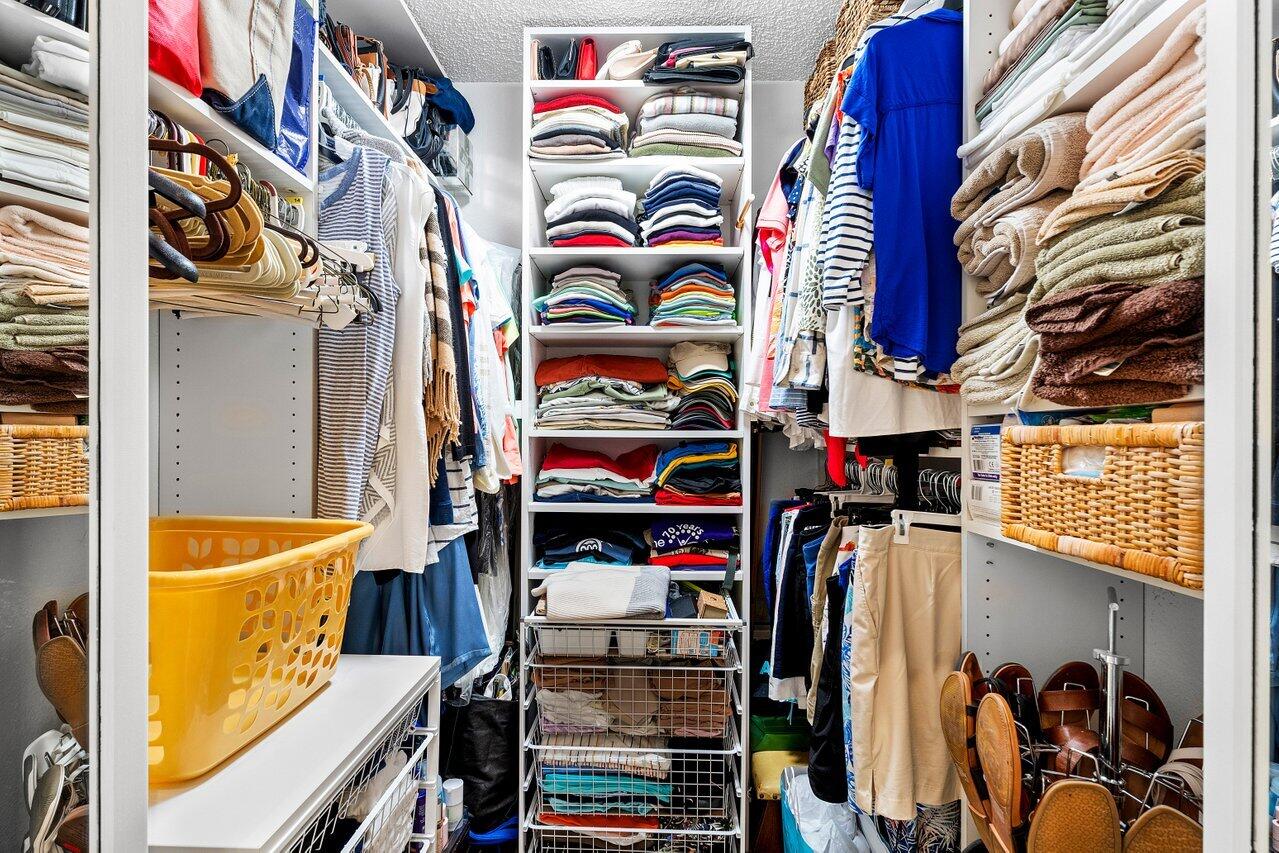 7632 Charing Cross Lane