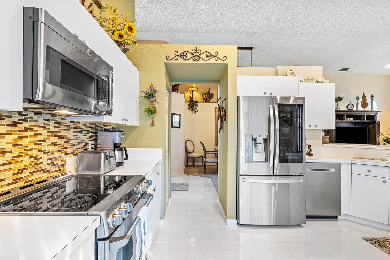 7632 Charing Cross Lane