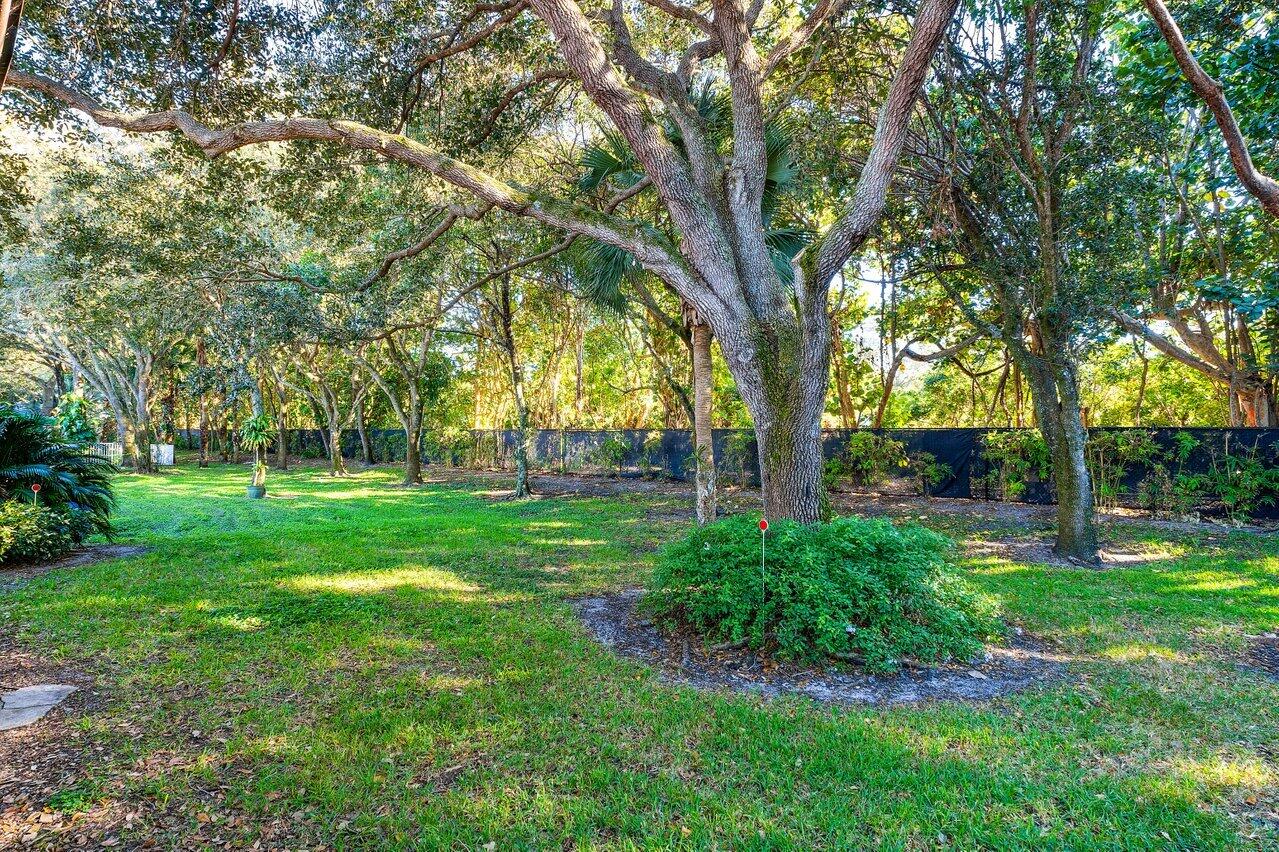 7632 Charing Cross Lane