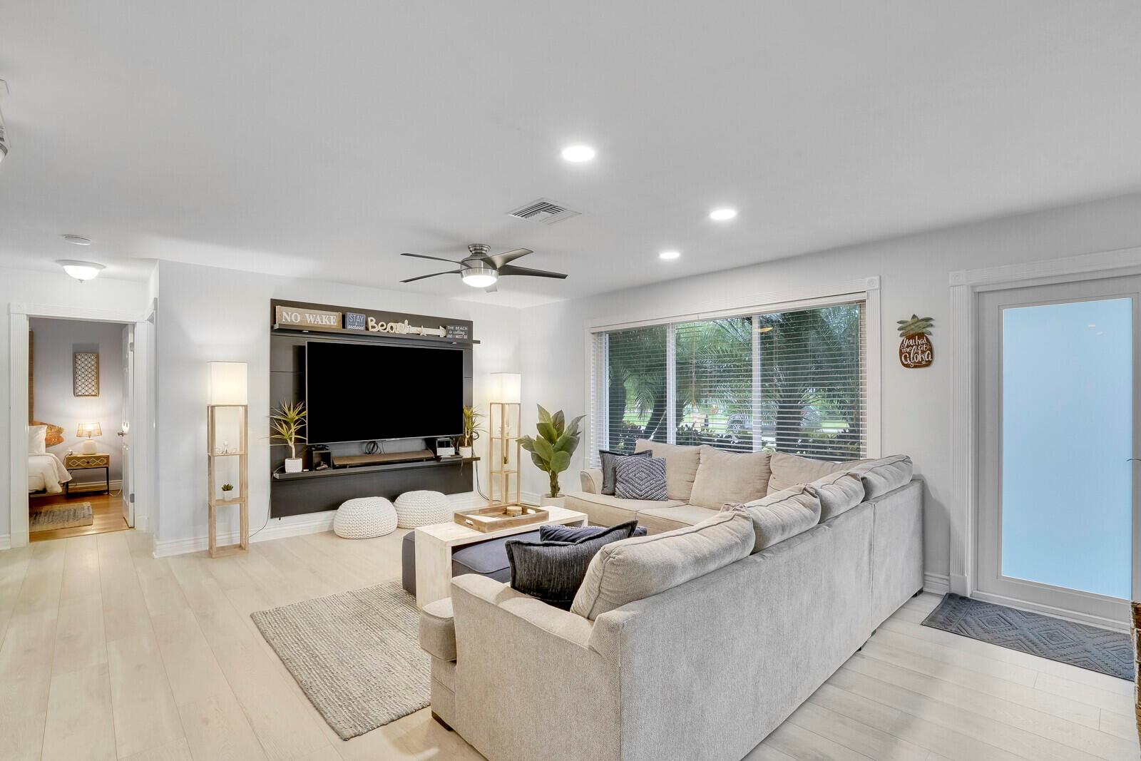 943 SE 5th Street