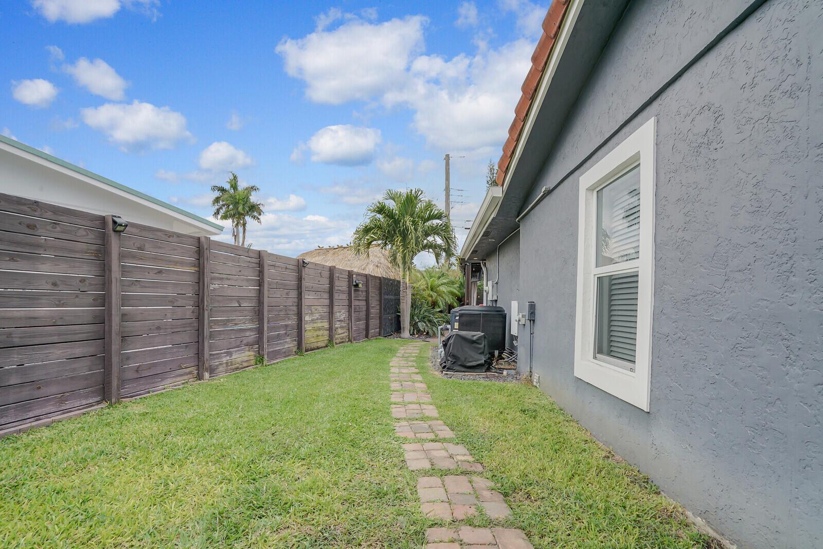 943 SE 5th Street