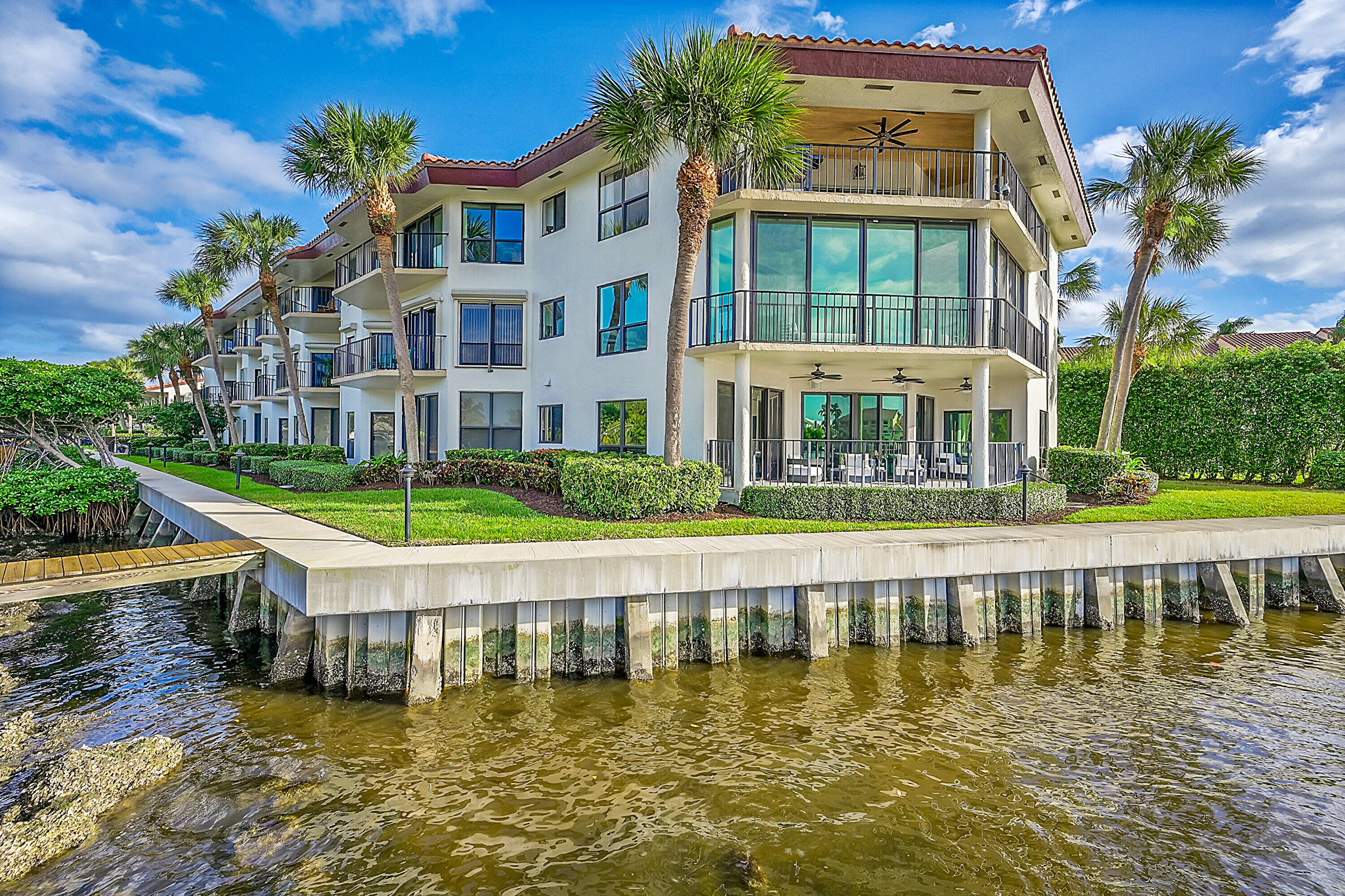 800 Andrews Avenue 9